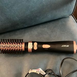 JOYYUM Rotating hot air brush, used once.